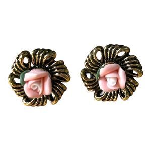 Vintage 1928 Brand Pink Rose Center Floral Antique Gold Tone Button Earrings
